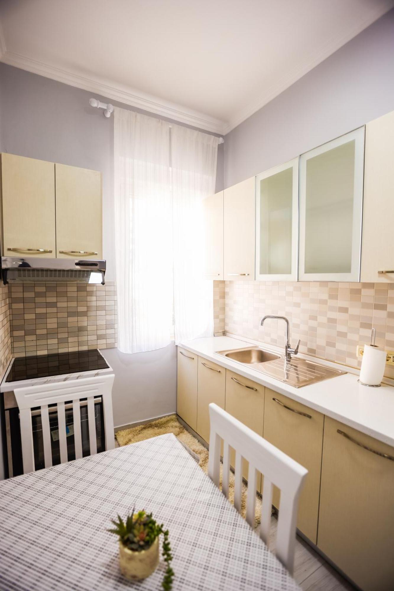 Viewpoint Central Apartment Тирана Экстерьер фото